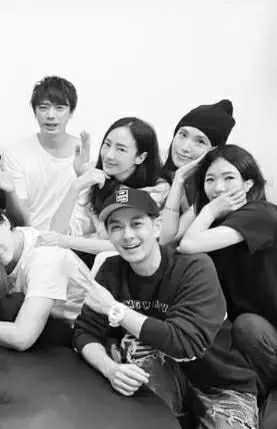 林志颖罗志祥等十多位明星聚餐晒照群嗨无人戴口罩