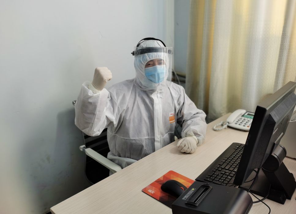 白衣战士武志峰平凡身躯筑就第一道防疫墙