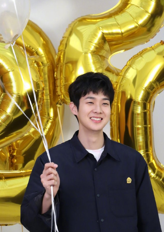 忠武路新星崔宇植《寄生虫》让他人气大涨,却是因为前女友才开始演戏
