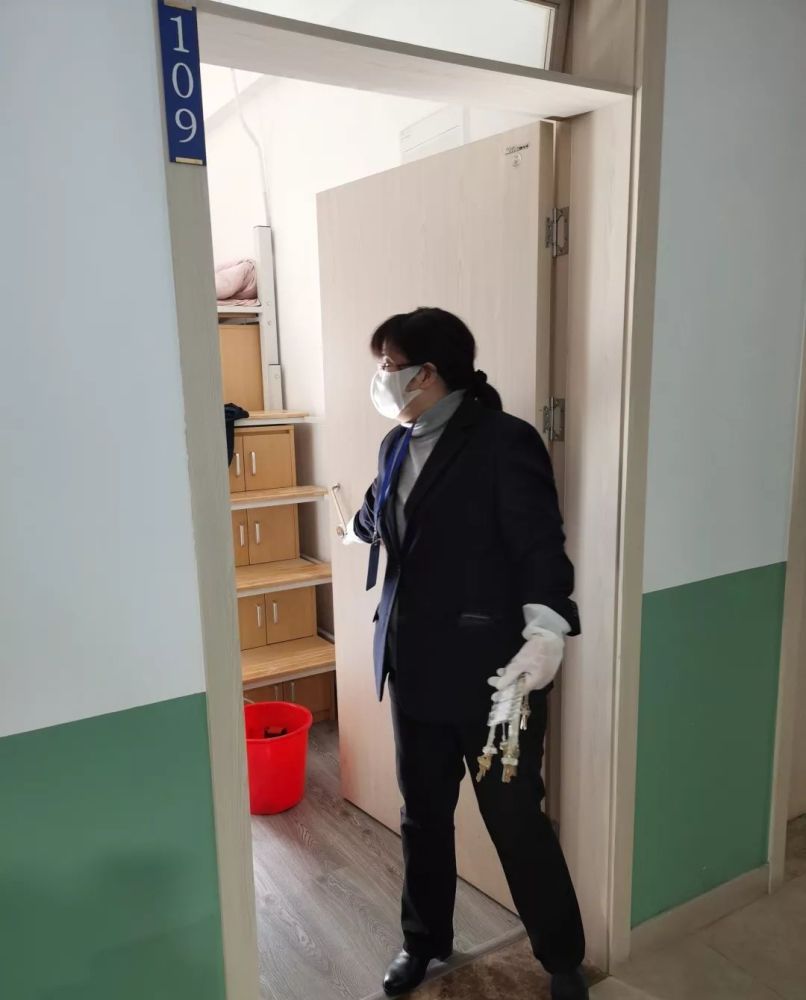 24小时在线为同学们消毒浇花晒被子交大宿管阿姨爱了