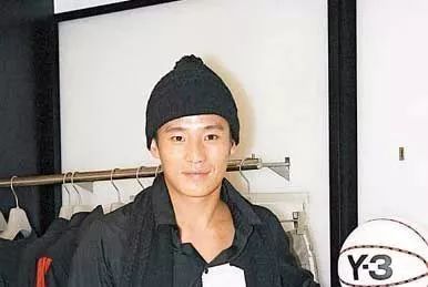 可是深入相处之后,李嘉欣发现陈平治内心并不强大,跟李嘉欣在一起他