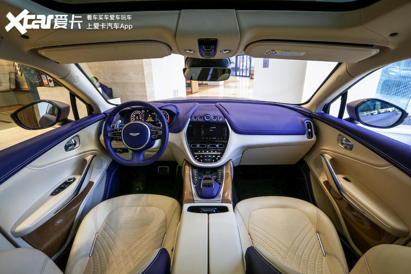 实拍阿斯顿·马丁dbx 这就是200万的奢华_腾讯新闻