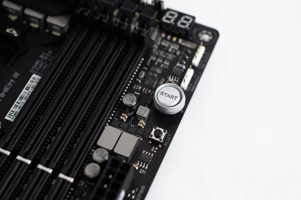 过年装新机预算不能少,rog c8h 2080的游戏之旅