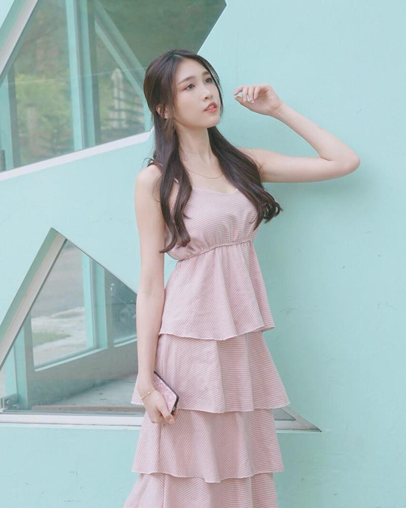 充滿時(shí)尚感的美女小姐姐，身材真好簡(jiǎn)直美到讓人窒息，怎么看都如此養(yǎng)眼(圖2)