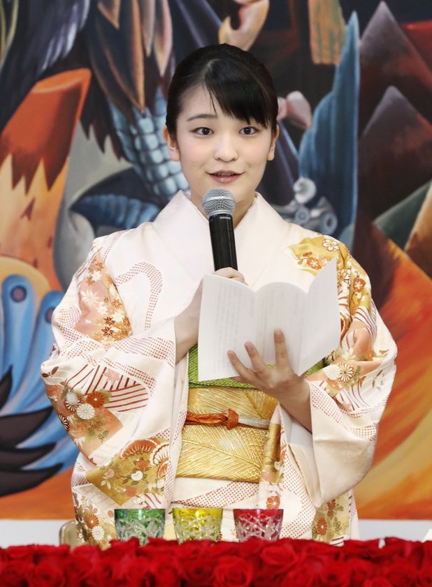 真子公主和佳子公主绝版照:雅子妃的两位女儿,气质美貌各有千秋