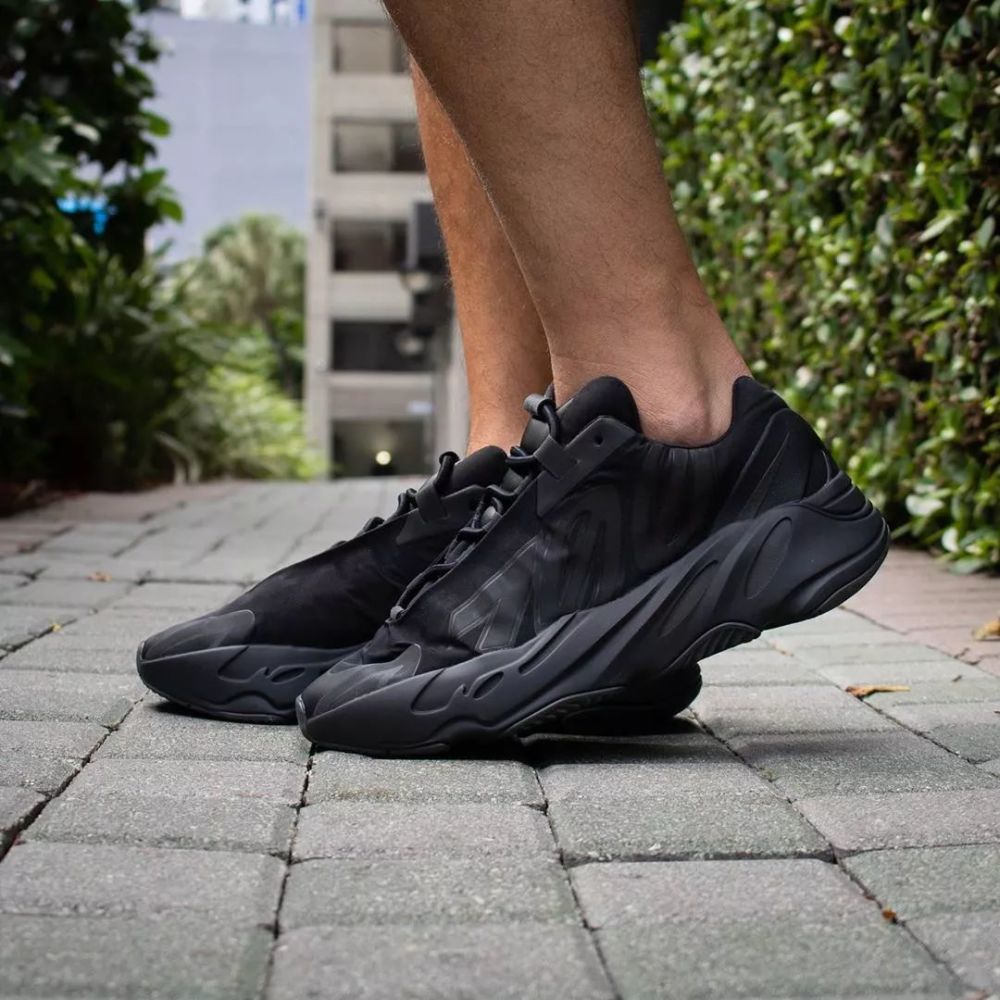 700v3黑武士国内正式发售同类型黑武士鞋款推荐