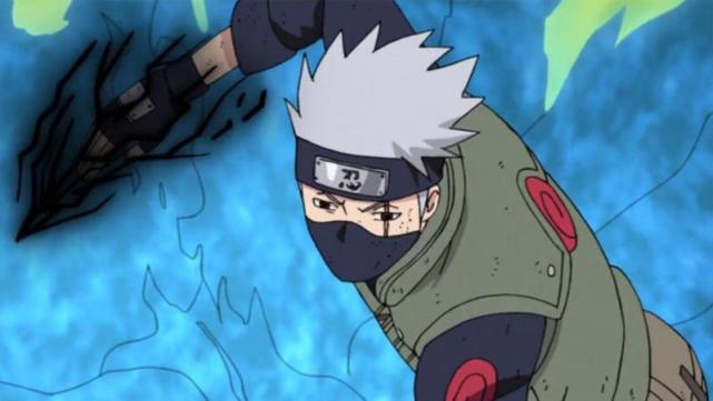 在借助着带土的神秘力量,开启了完全体的须佐能乎之后,卡卡西瞬间将