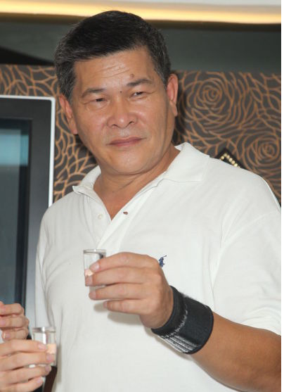 男主陈天贵扮演者:澎恰恰女主何莉莉当年是很多人的女神,林以真在拍完