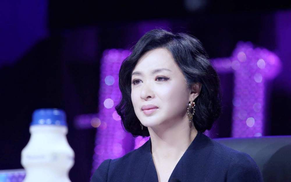 秦岚|秦岚关于生育的言论登热搜榜首，女星不应该被婚恋生子流言绑架