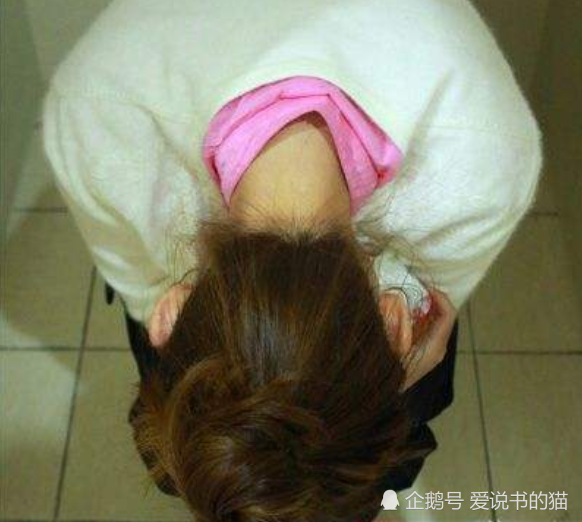 女孩子晨起"第1泡尿",一旦出现这3异常,或是子宫在"求救"