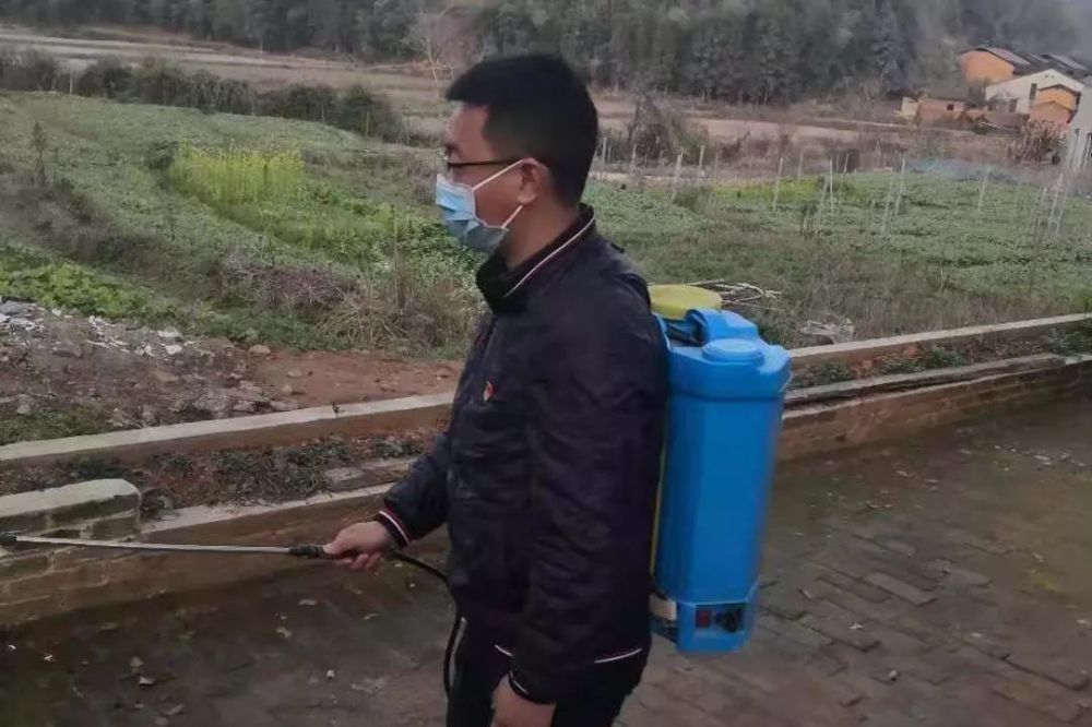 市妇联驻村干部杨昌华:"疫"无反顾履初心