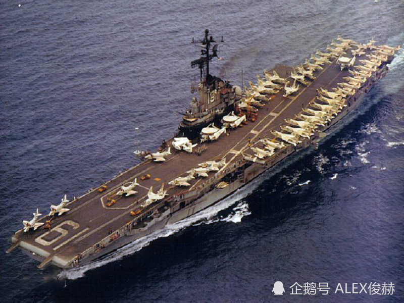 航母,1944年4月15日服役,是二战著名的埃塞克斯级航空母舰的第11号舰