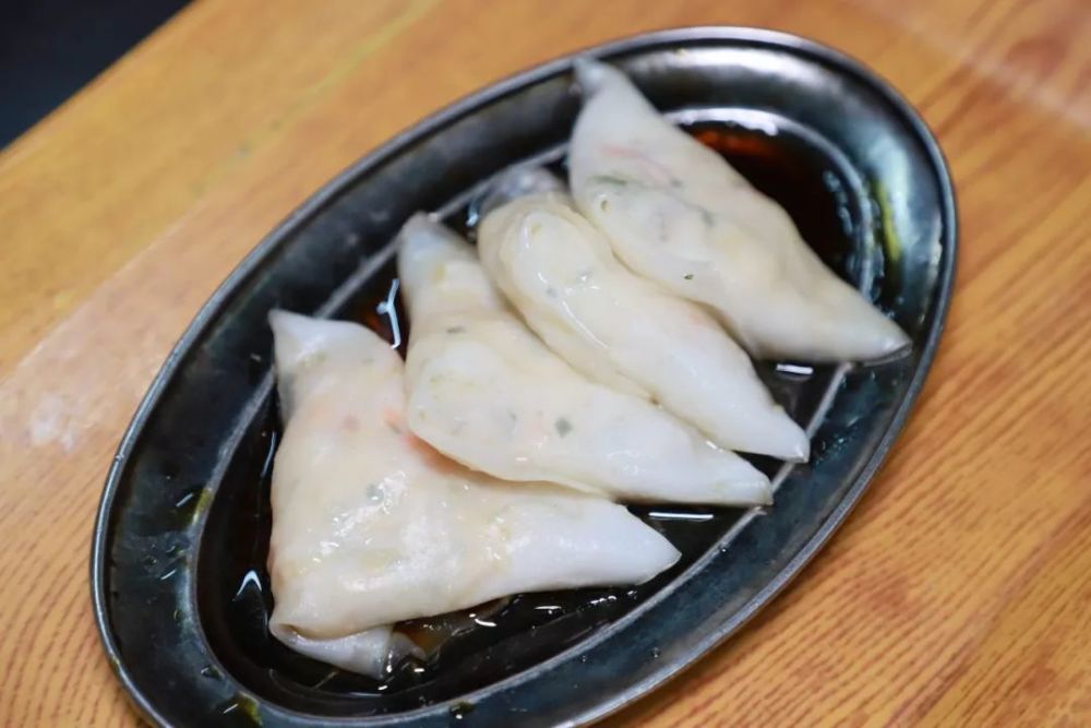 开始都是从肠粉,咸肉粽,粉角清远人美好的一天从不会因为周末而缺席你