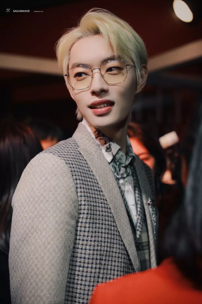 明星私下真实的样子,在直播里都看到了,在家养