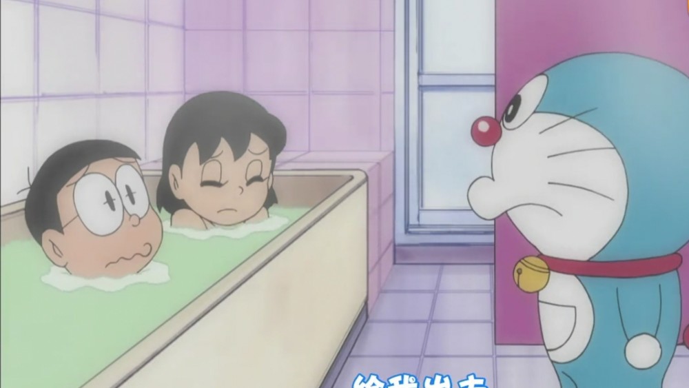 哆啦a梦:静香为什么总是暴打偷窥的大雄,而不是哆啦a梦?