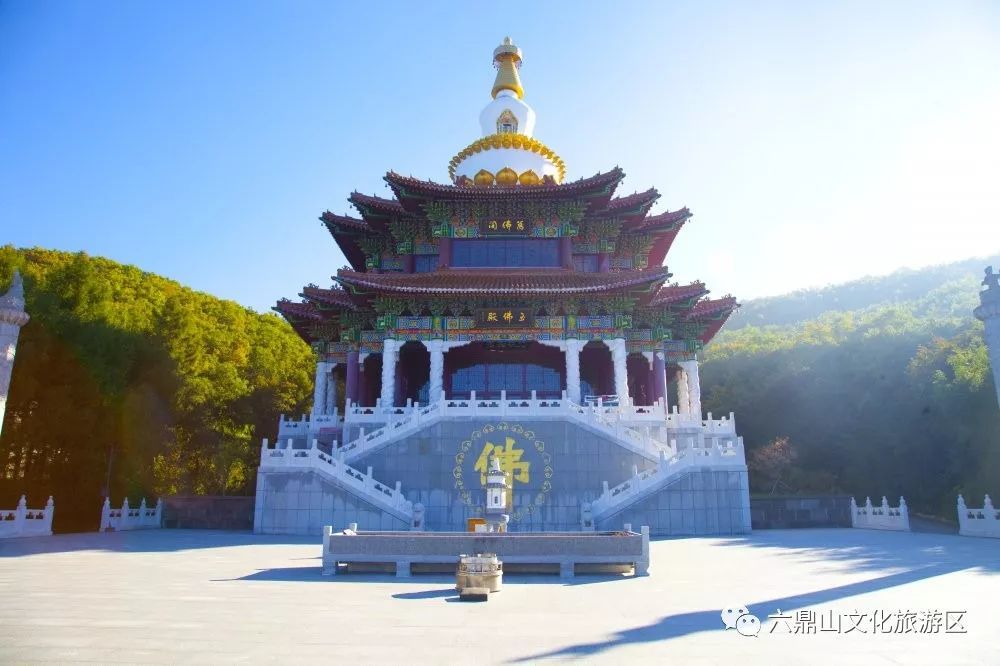 雲遊六鼎山清晨入古寺