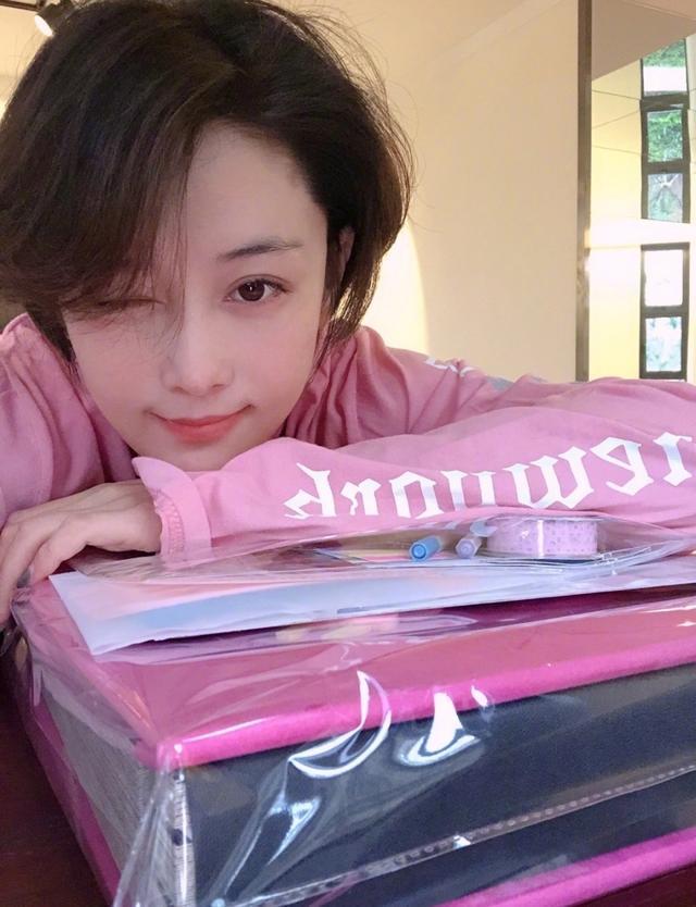 章子怡|男子用衣架虐打三个女儿令人愤慨，章子怡张馨予纷纷发声母爱爆棚