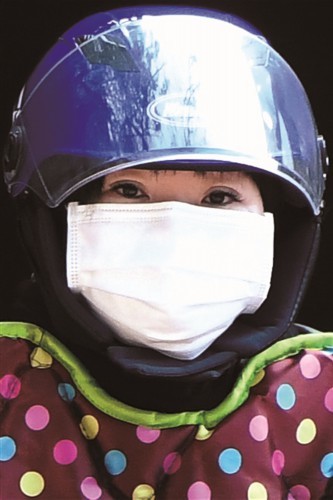 口罩面孔等到春暖花开摘下口罩尽情欢笑