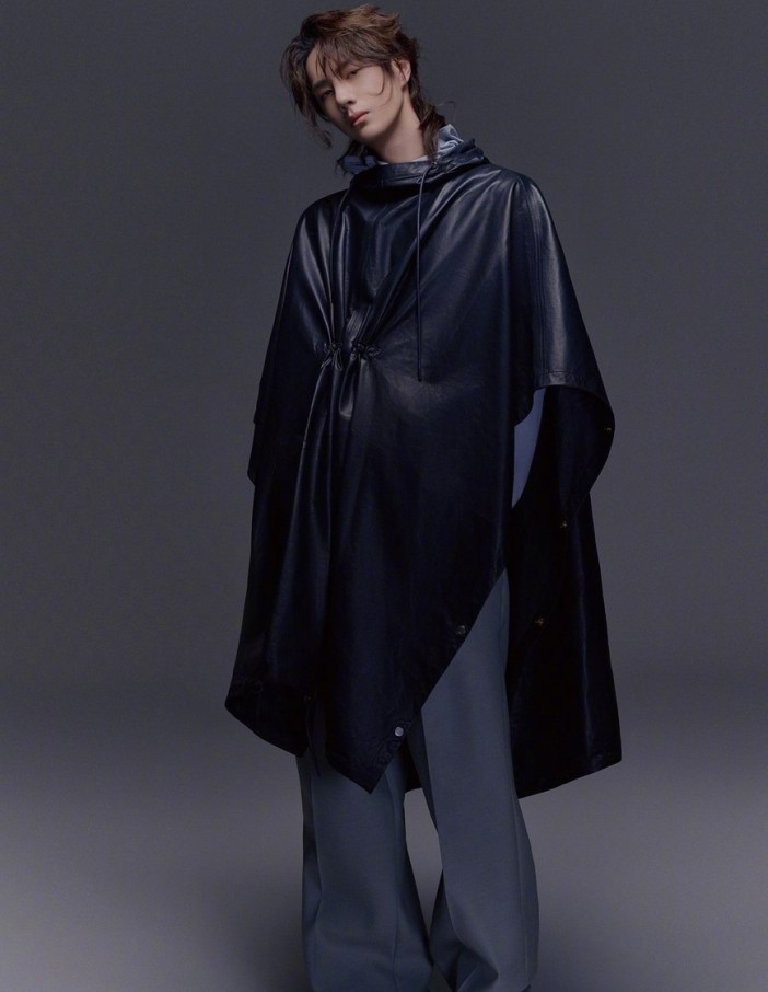 王一博被造型师忽悠留 长发 但看清成效后 粉丝大呼认不出 腾讯新闻