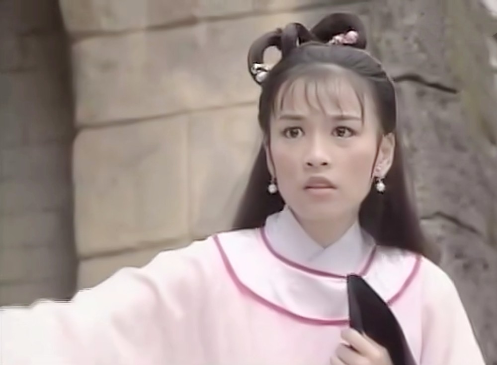 93年包青天里的一个故事女主一家被灭门一只狗救了她