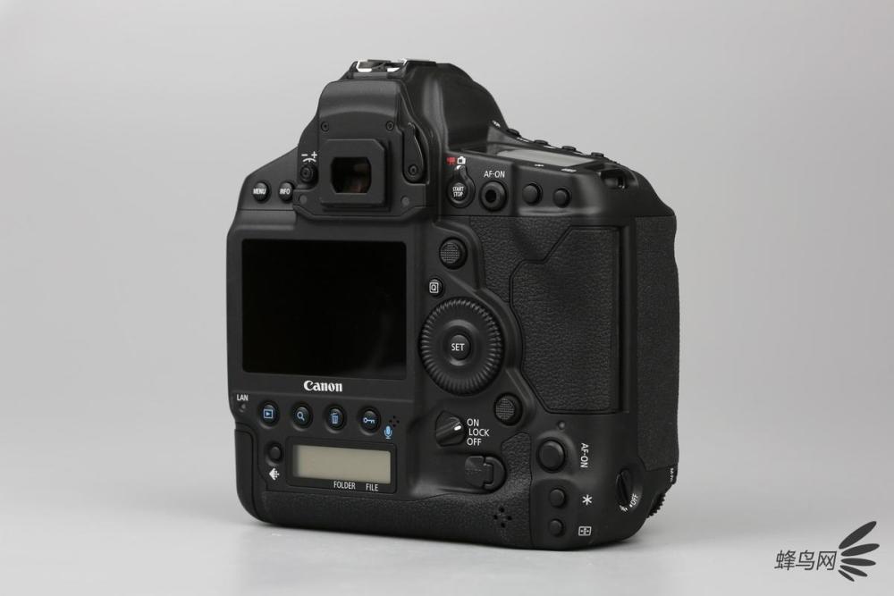 新一代旗舰单反佳能eos1dxmarkiii开箱图赏