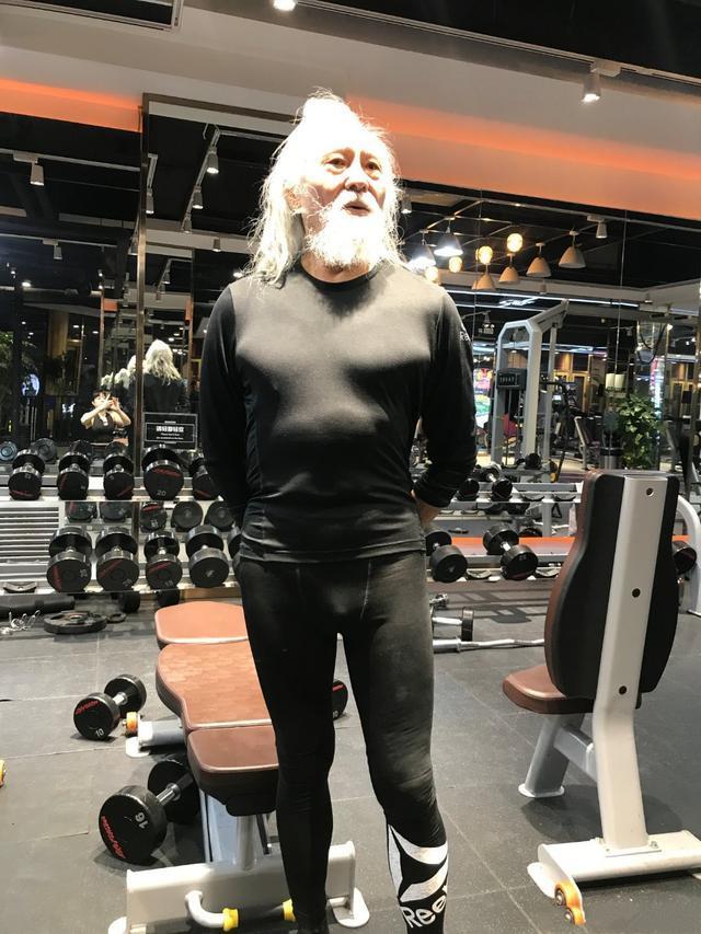 83岁身材健硕拍戏走秀两不误王德顺的人生态度我给满分