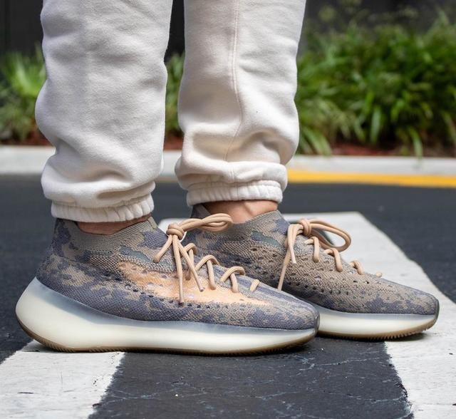 必看:yeezy 380满天星真好看,yeezy洞洞鞋,真是哥哥!