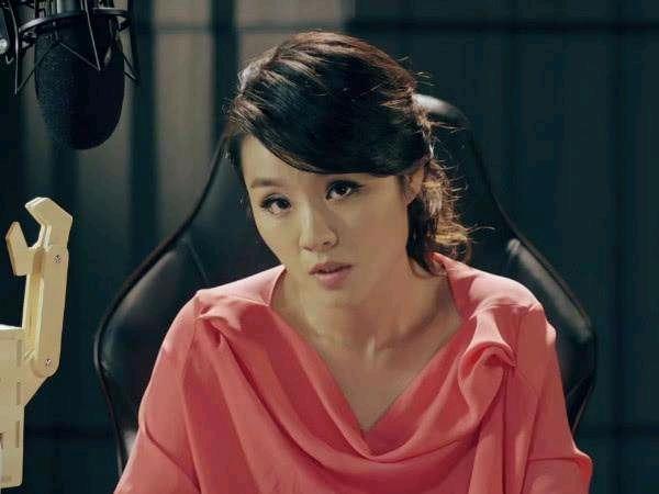 ps.杜俊还在《爱情公寓》第一季第一集里客串过交警.(图片来自