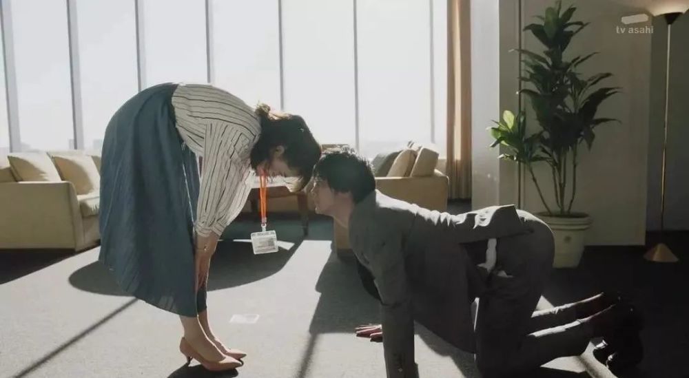 又一部容易追上头的日本爽剧,男主第一集就下跪求做女主的奴隶