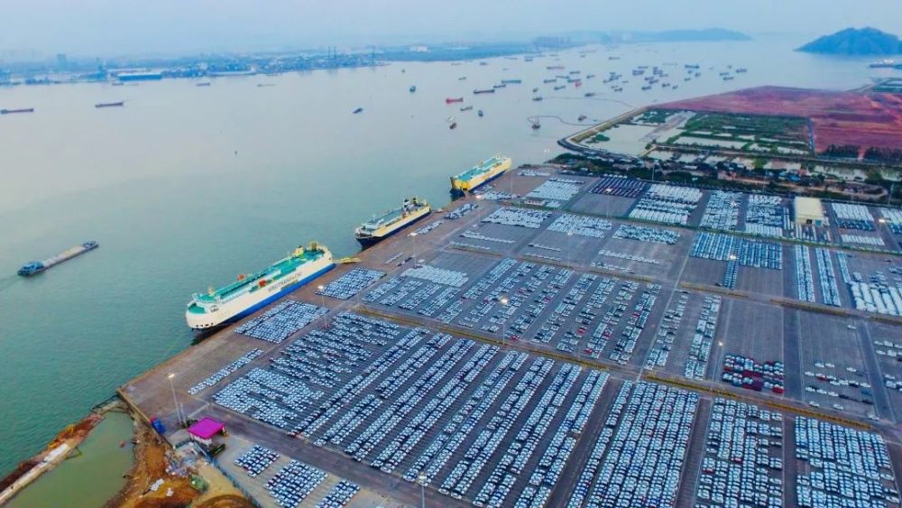 广州港南沙汽车码头首批复产商品车集港