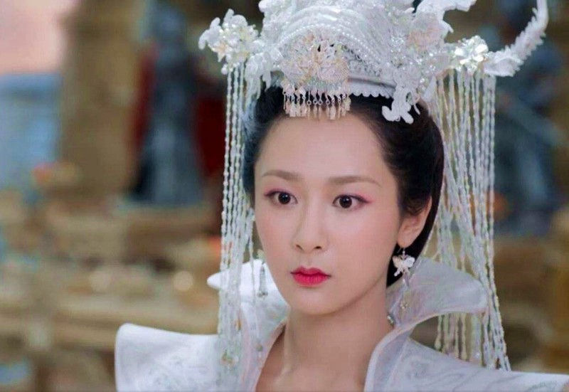 古装剧中女星的白色嫁衣原以为杨紫够美了看到杨幂我爱了