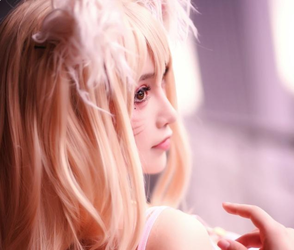 腐团儿少女阿狸重出江湖战术型后退大秀身材网友直呼顶不住