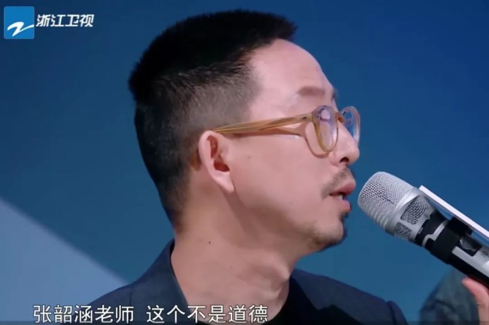 不得不说一档音乐节目妥妥的变成一档脱口秀也是没谁了,其实可以理解