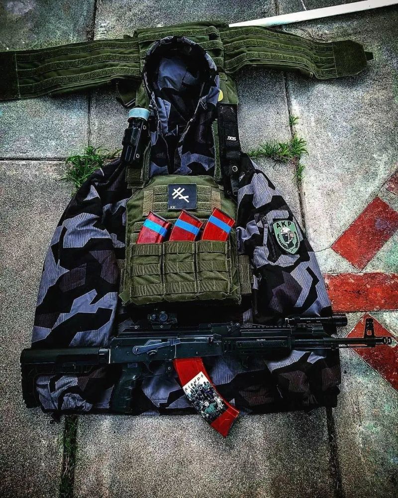俄罗斯特种部队魔改AK图片