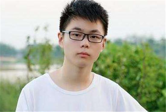 寂然被狙击10局9跪,巅峰赛还是破了2100分