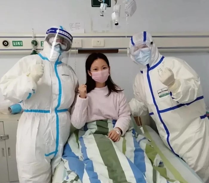 2月12日,武汉第五医院一位美女护士病倒 受感染,深夜,她睡不着,希望
