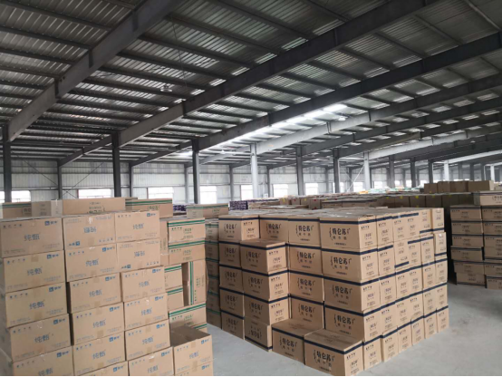 武汉抗疫一线见闻之企业担当蒙牛奶制品源源不断送一