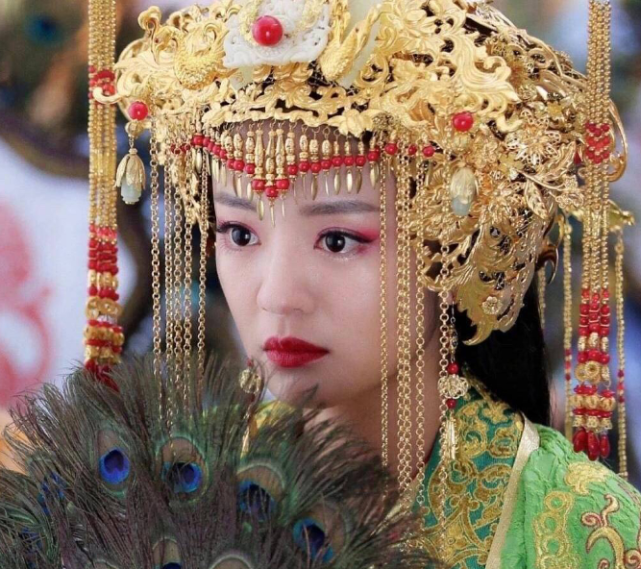 女星古装 婚服 大盘点 安以轩 杨紫 赵丽颖 哪位是你的最爱