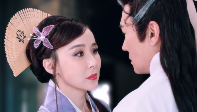 52岁萧蔷有多野?人老心不老,身材依旧火辣,黑丝大长腿很吸睛