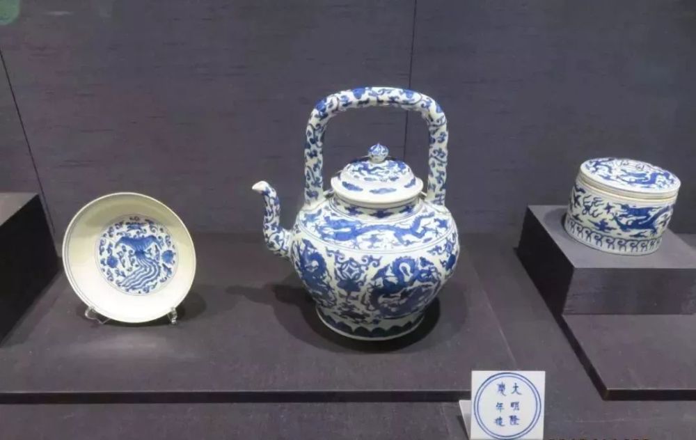 在位仅六年明代隆庆朝瓷器