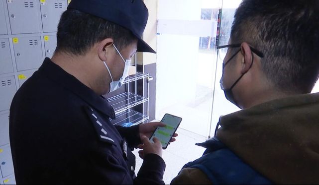为及时掌握企业动态,苏州阳澄湖半岛派出所民警创新方法,牵头搭建了