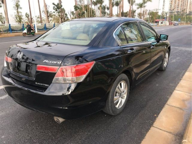 美系v8怪兽只要30多万,高零整比二手车为什么不推荐买|八代雅阁