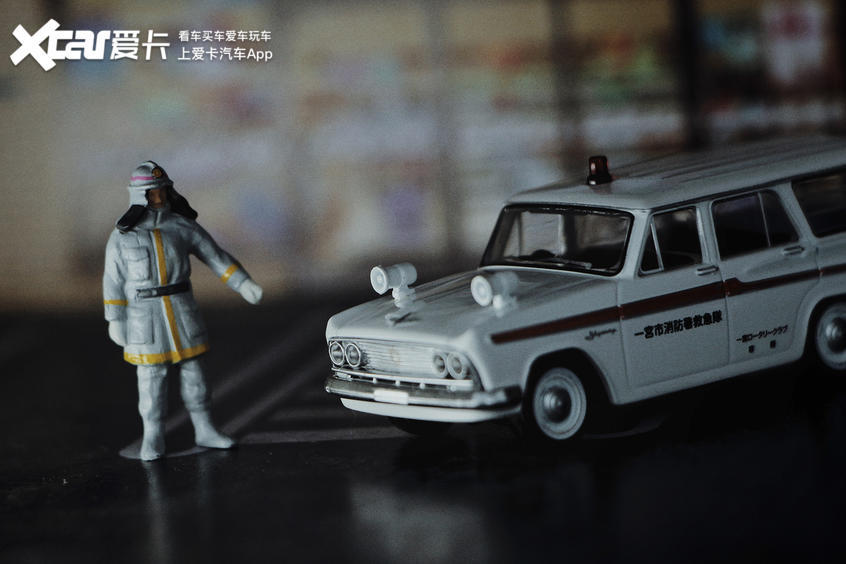 宅在家不如撸模型tlv怀旧紧急车双套装 腾讯新闻