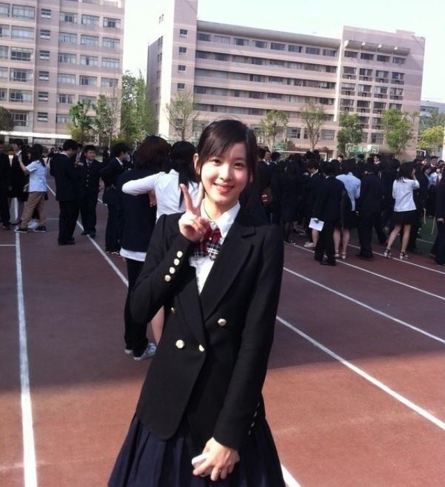 张康阳旧照罕曝光,难怪奶茶妹看不上,绯闻女友身价远胜章泽天