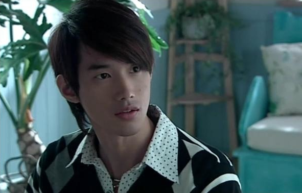 有种"逆袭"叫铠甲勇士的炎龙侠,现在与娜扎搭档,帅到认不出