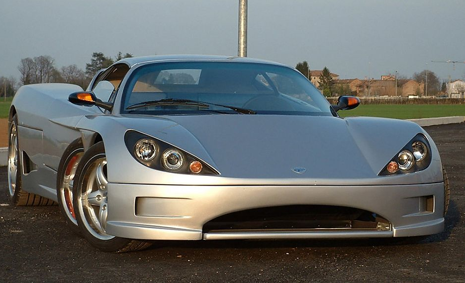 世界首款"六轮跑车"起步售价460万,网友:多两个轮子有啥用