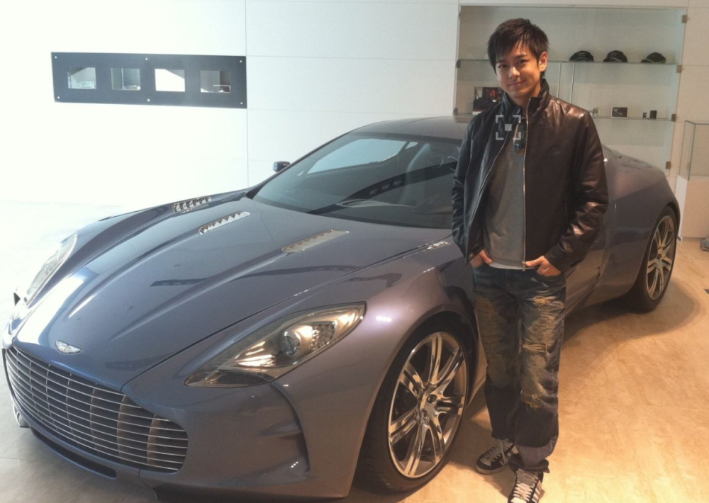 不老男神林志颖车库堪比车展有一台最特别没驾照也能开