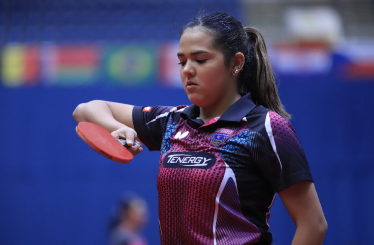 最后一个出场的是石川佳纯,她的对手是波多黎各选手迪亚兹