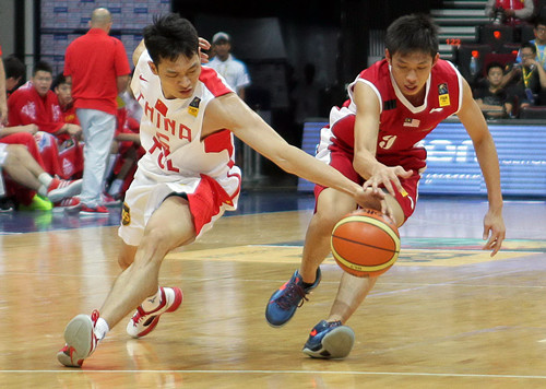 篮协的调令,比如中国球迷所熟悉的前华侨大学男篮主力中锋陈利伟