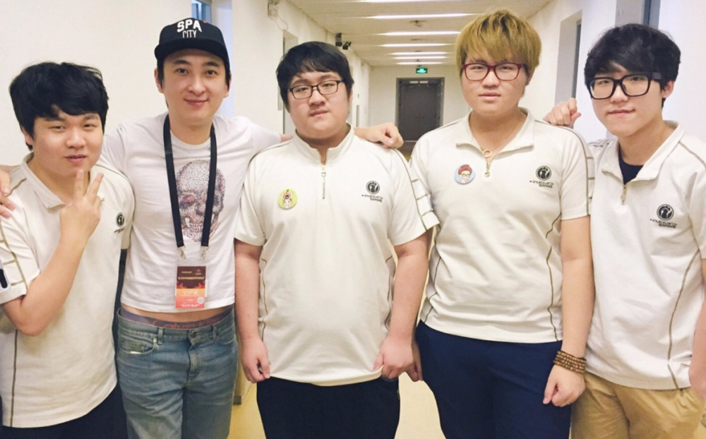 lol德云色kid连麦uzi谈起往事恳请洗白443小狗回答太真实